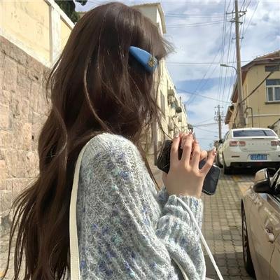 巴黎一妇人海报